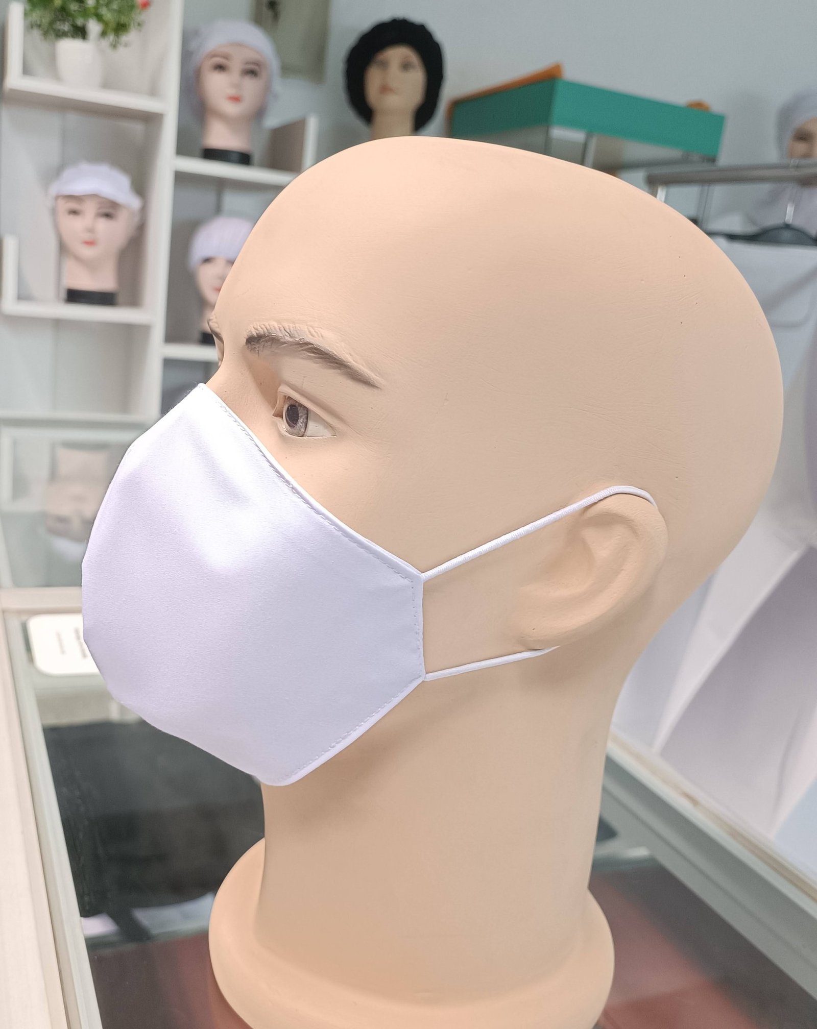 Mascarilla con ELASTICO A LA OREJA -RKM Confecciones